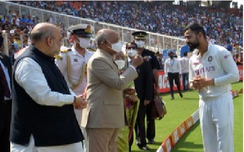 प्रधानमंत्री मोदी के नाम दुनिया के सबसे बड़े स्टेडियम का उद्घाटन राष्ट्रपति कोविंद ने किया।  